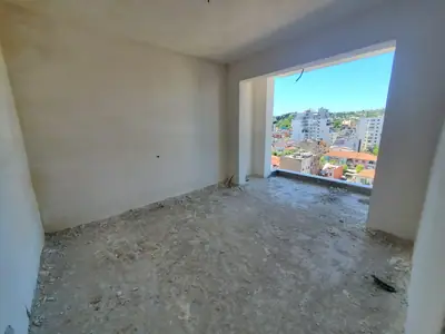 Piso 2+1, 8/9