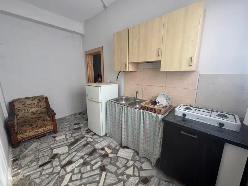 Kawalerka przy plaży, 2/3