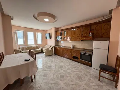 Apartament 1+1 me pamje nga deti