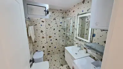Apartament 2+1 me pamje nga deti, 10/17