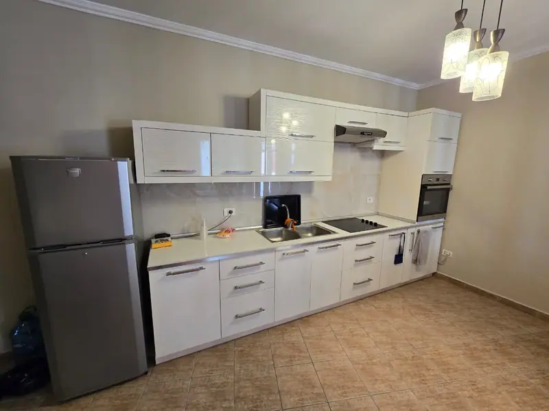 Apartament 1+1 me pamje nga deti, 5/10