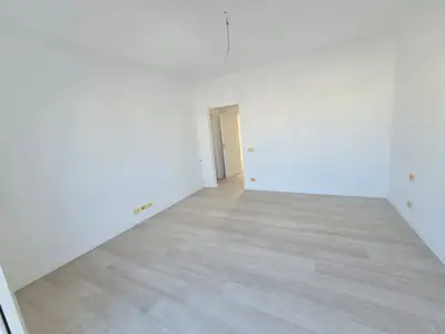 Piso amplio 4+1, 12/21