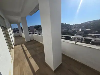 Piso amplio 4+1, 15/21