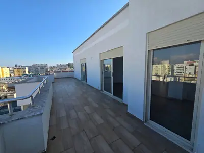 Piso amplio 4+1, 17/21