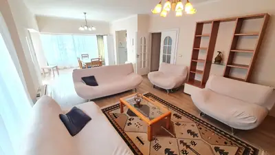 Apartament 3+1 pranë plazhit