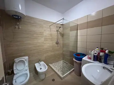Piso amplio 2+1, 17/19