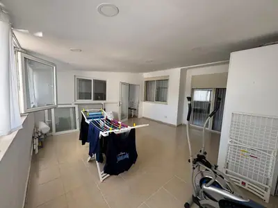 Piso amplio 2+1, 19/19