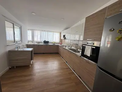 Piso amplio 2+1, 7/19
