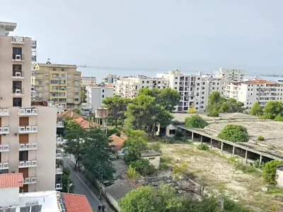 Apartament i gjerë 3+1