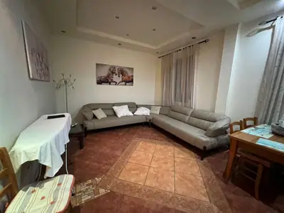 Apartament i gjerë 2+1