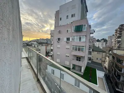 Geräumige 3+1-Wohnung, 17/18
