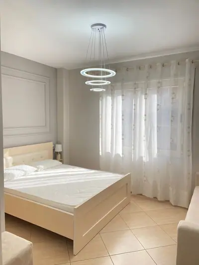 Garsonierë pranë plazhit