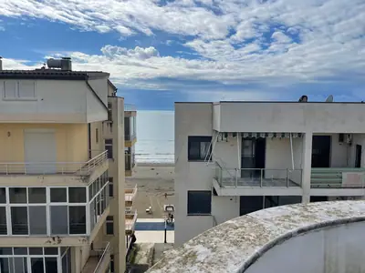 Apartament 1+1 me pamje nga deti
