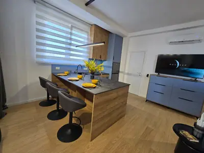 Studio im Neubau, 14/26