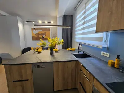Studio im Neubau, 7/26