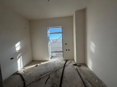 Piso amplio 2+1, 12/18