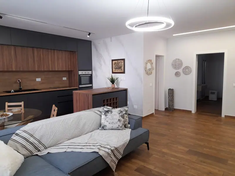 Apartament 2+1 me pamje nga deti, 2/8