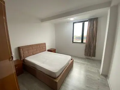 Piso amplio 2+1, 7/12