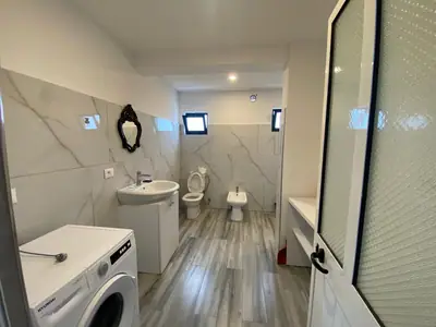 Piso amplio 2+1, 9/12