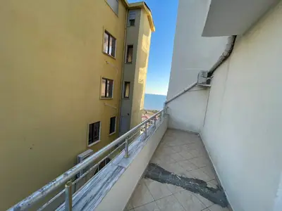 Apartament 2+1 me pamje nga deti