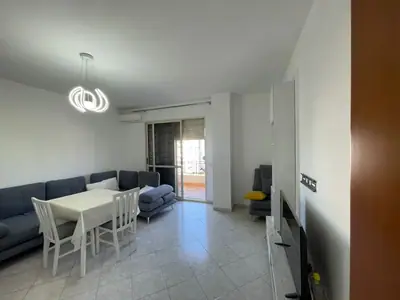 Apartament 2+1 pranë plazhit
