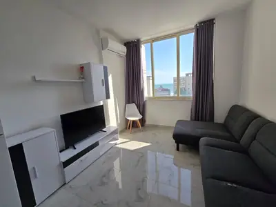 1+1 apartment with sea view, 6/14