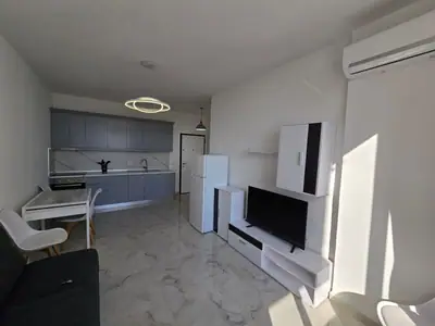 1+1 apartment with sea view, 8/14
