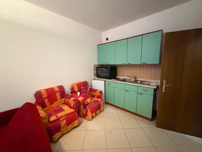 Garsonierë pranë plazhit, 3/6