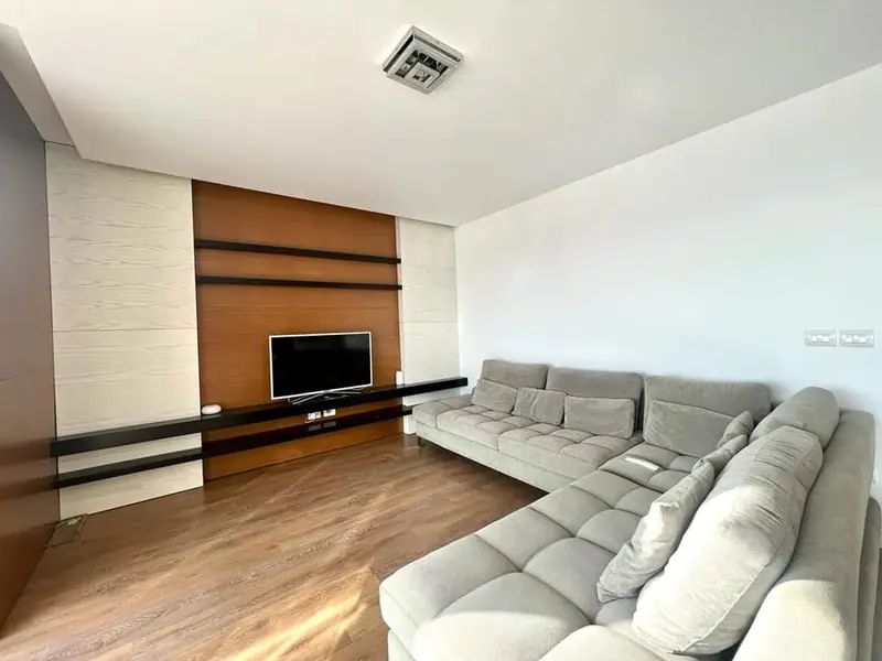 Piso 2+1, 3/8