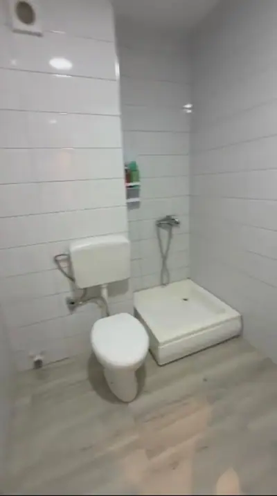 1+1-Wohnung, 10/11