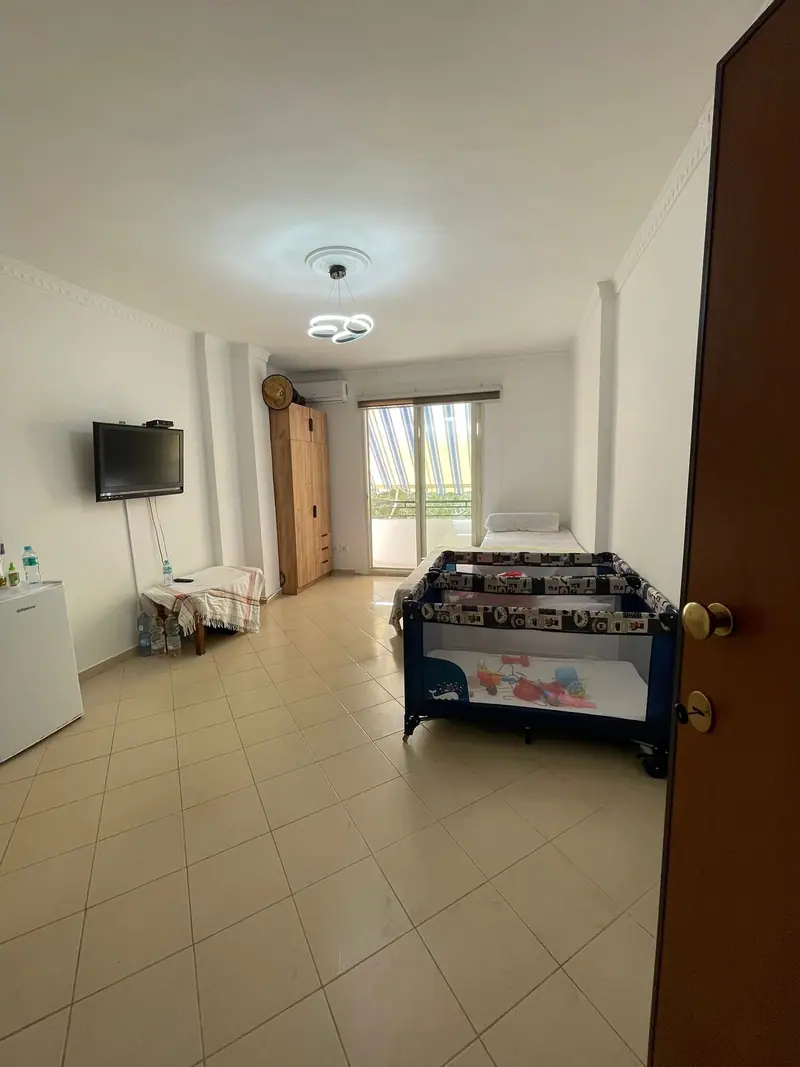 Garsonierë pranë plazhit, 3/5