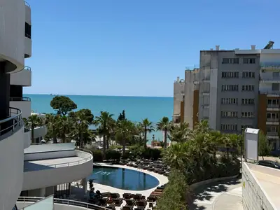 Apartament 2+1 me pamje nga deti