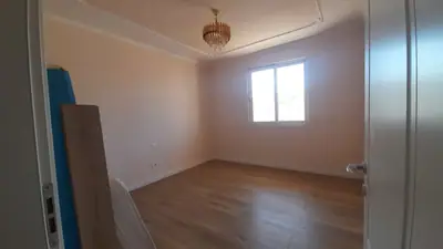 Piso amplio 2+1, 9/13