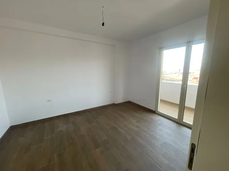 Apartament i gjerë 3+1, 2/10