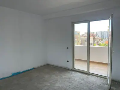 Apartament i gjerë 2+1, 6/10