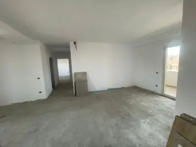 Apartament i gjerë 2+1, 8/10