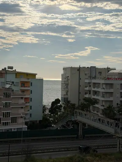 Apartament 1+1 me pamje nga deti