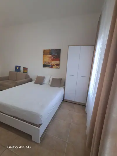 Garsonierë, 7/7