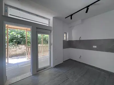 Apartament 2+1 pranë plazhit