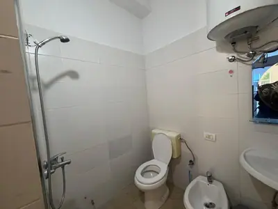 Garsonierë pranë plazhit, 10/11