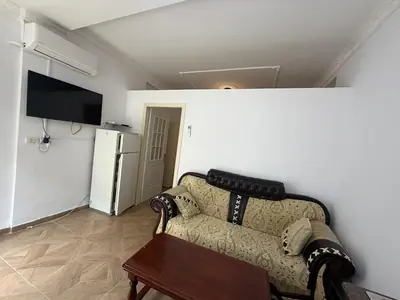 Garsonierë pranë plazhit, 6/11