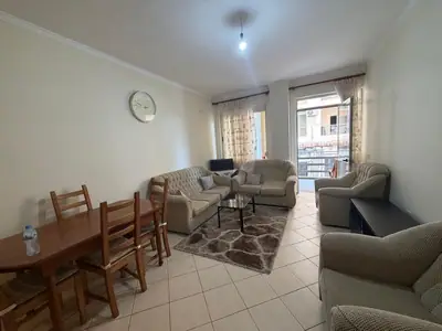 Apartament 2+1 pranë plazhit