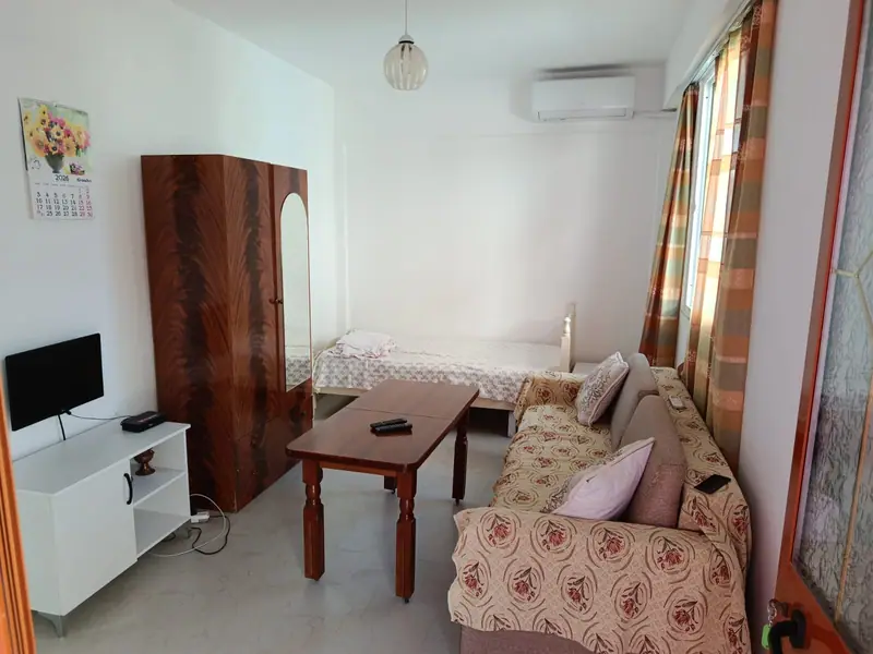 1+1 apartment, 5/8