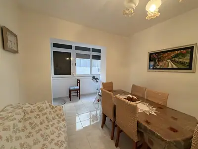 Piso amplio 3+1, 9/18