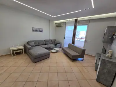 Apartament 2+1 pranë plazhit