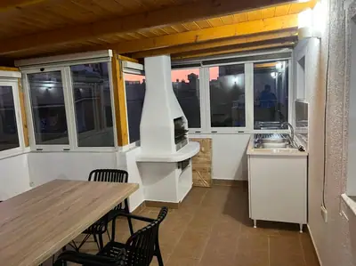Apartament i gjerë 2+1, 12/18