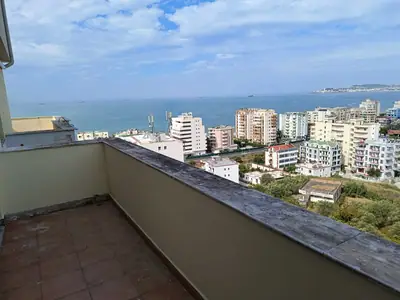 Apartament 1+1 me pamje nga deti