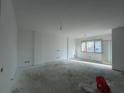 Apartament i gjerë 2+1