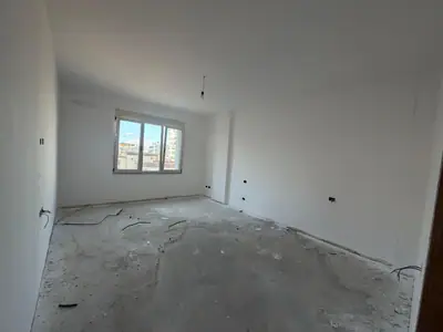 Apartament i gjerë 2+1, 6/16