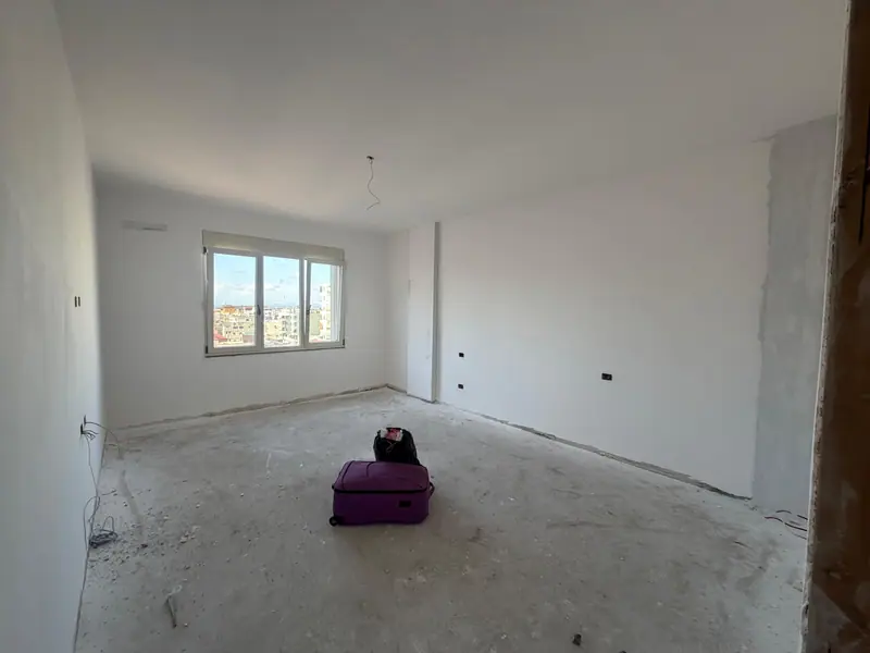 Apartament i gjerë 2+1, 5/14